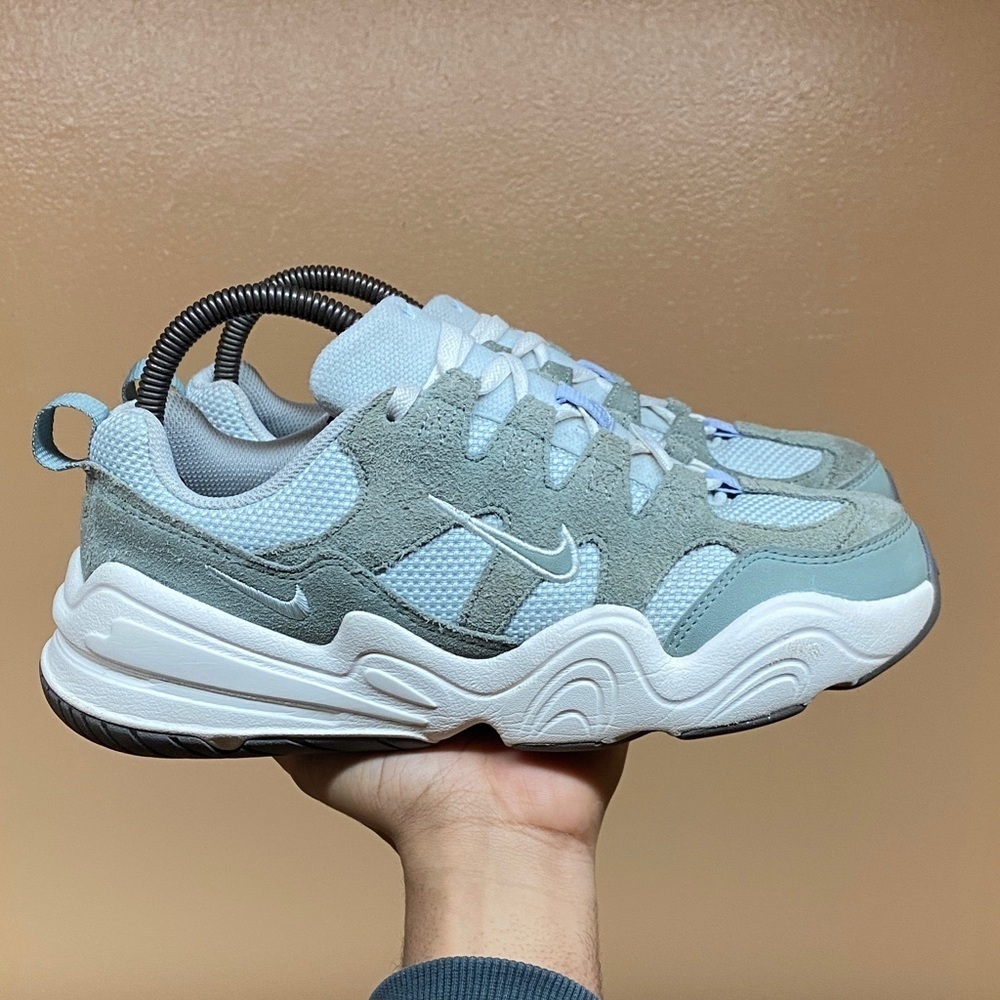 Nike Tech Hera Women’s Sneakers “Mica Green” Size 8.5 DR9761-001
